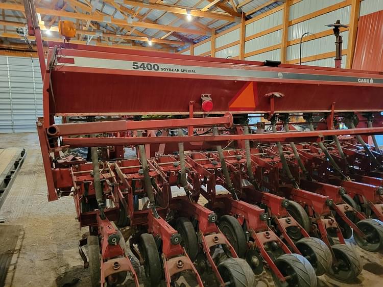 Case IH 5400 Equipment Image0