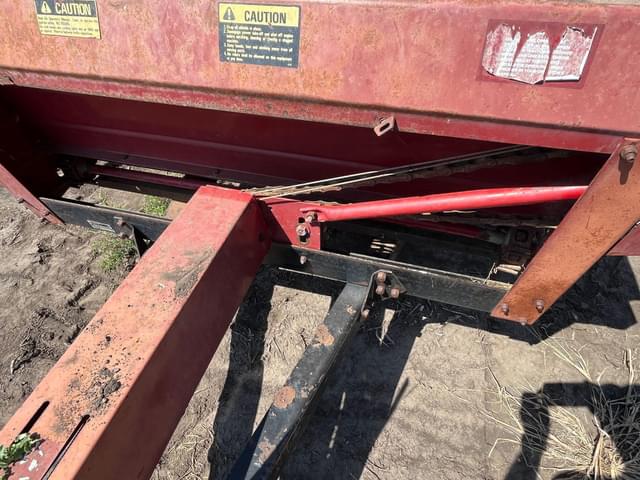 Image of Case IH 550 equipment image 4