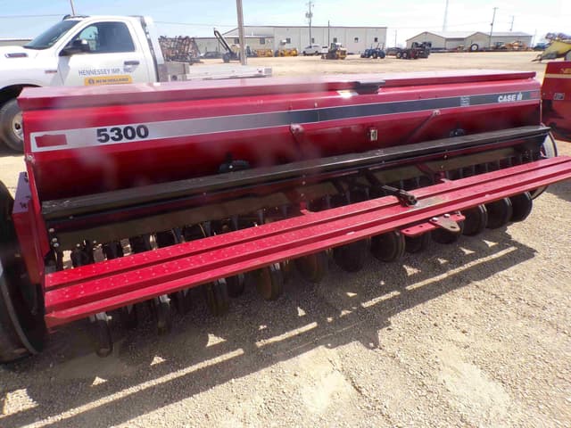 Image of Case IH 5300 equipment image 4