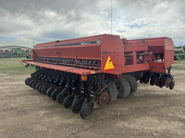 Image of Case IH 5500 equipment image 4