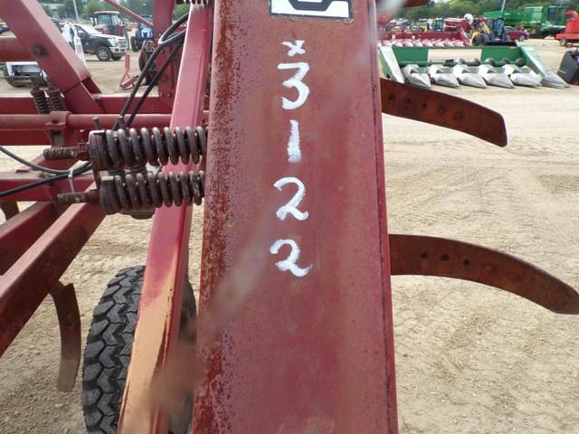 Image of Case IH 5600 equipment image 1