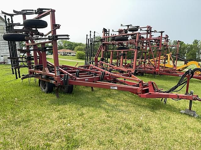 Image of Case IH 5600 equipment image 1