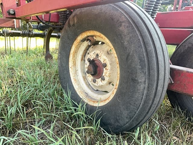 Image of Case IH 5600 equipment image 4