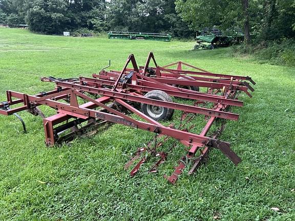 Image of Case IH 568 equipment image 3