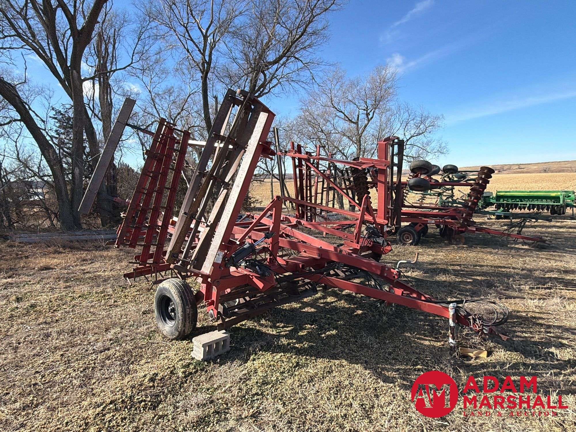Case IH 568 Equipment Image0