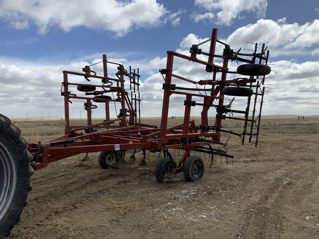 Case IH 5700 Tillage Chisel Plows for Sale | Tractor Zoom