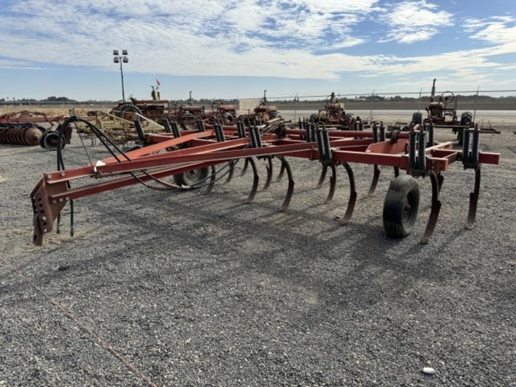 Main image Case IH 5700