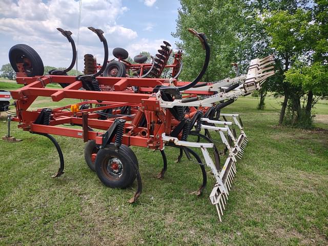 Image of Case IH 5800 equipment image 2