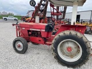 Image of International Harvester 584 equipment image 1