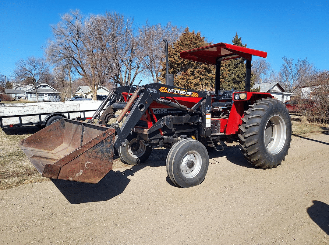 Image of Case IH 585 Primary Image