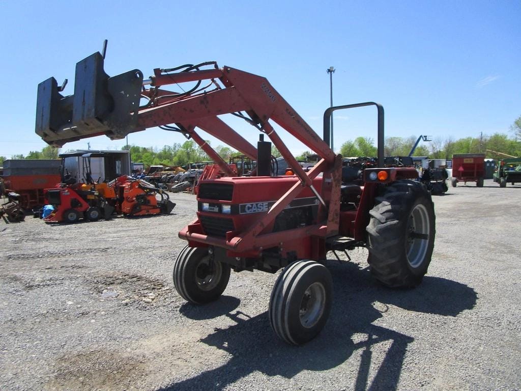 Main image Case IH 585