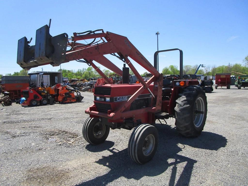 Image of Case IH 585 Primary image