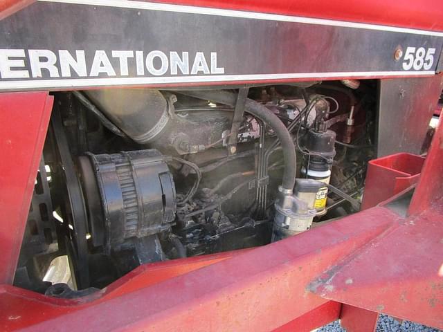 Image of Case IH 585 equipment image 2