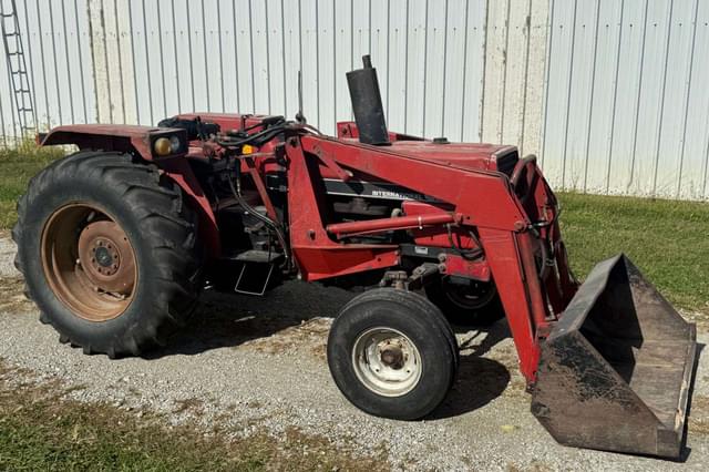 Image of Case IH 585 equipment image 2