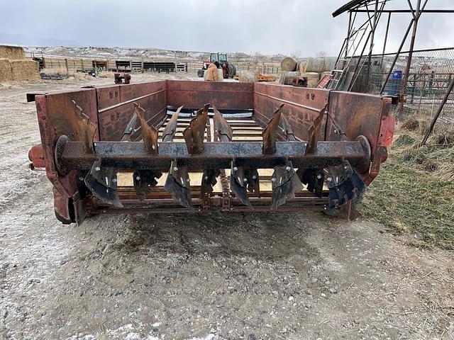 Image of Case IH 595 equipment image 4