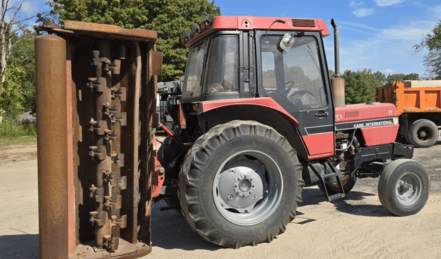 Image of Case IH 595 equipment image 4