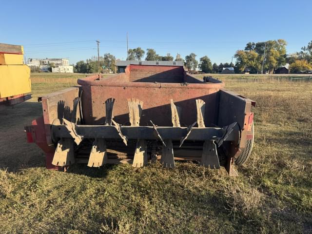 Image of Case IH 595 equipment image 3
