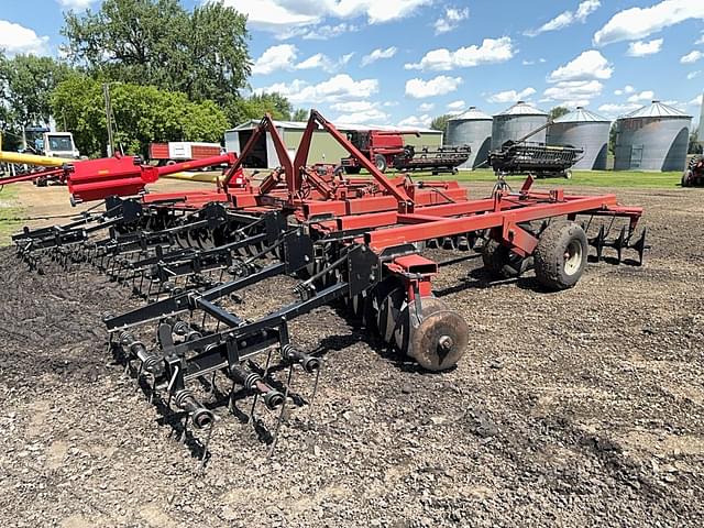 Image of Case IH 596 equipment image 3