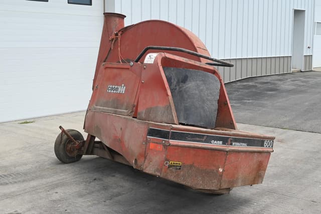 Image of Case IH 600 equipment image 3
