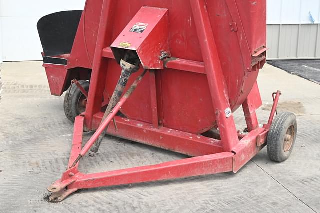Image of Case IH 600 equipment image 2