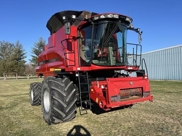 Image of Case IH 6140 equipment image 4