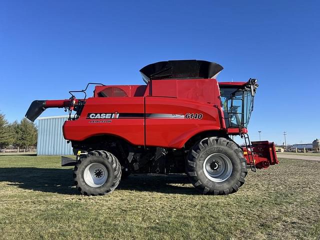 Image of Case IH 6140 equipment image 2