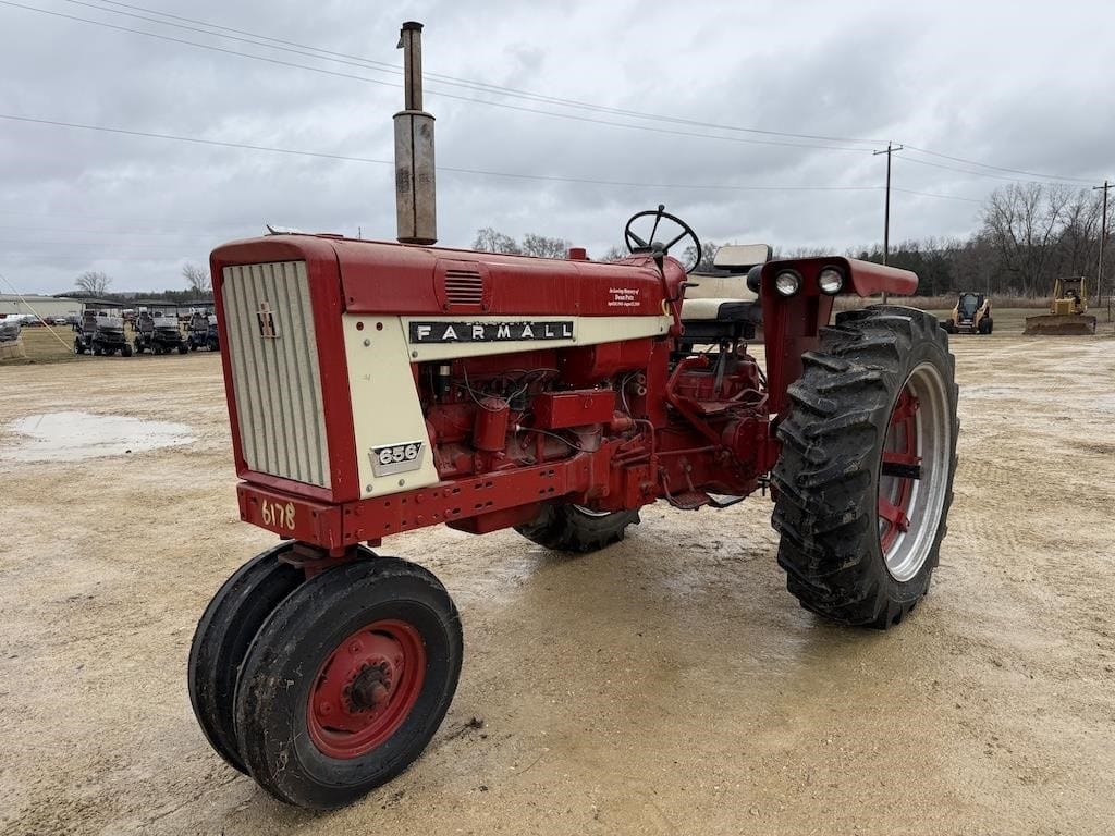 Farmall 656 Equipment Image0