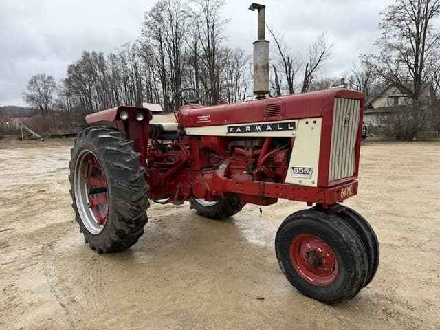 Image of Farmall 656 equipment image 2