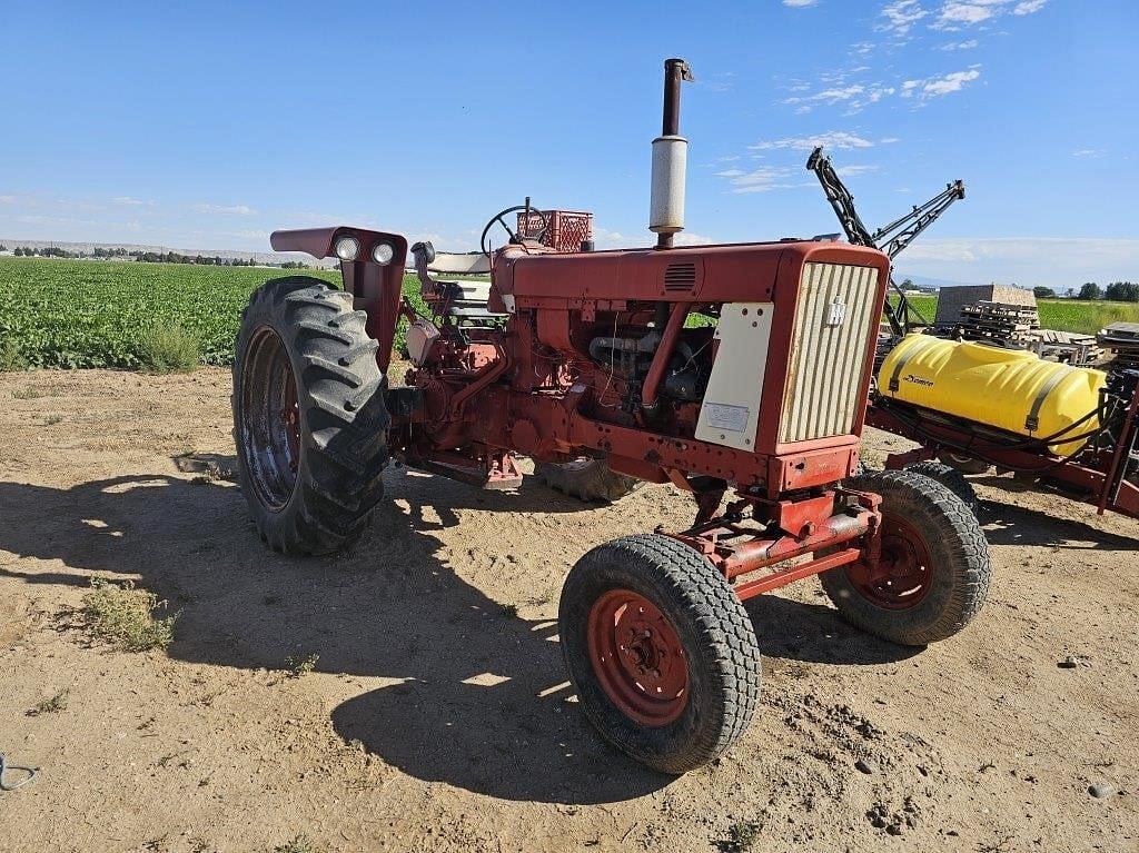 Image of Case IH 656 Primary image