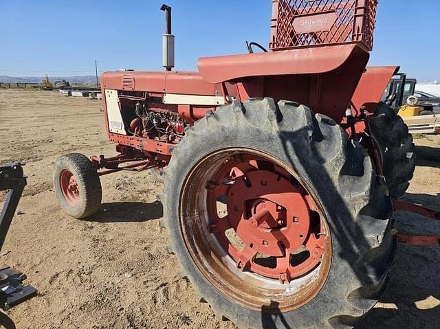 Image of Case IH 656 equipment image 3