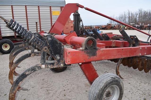 Image of Case IH 6650 equipment image 4