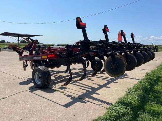 Image of Case IH 6750 equipment image 2