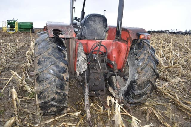 Image of Case IH 685 equipment image 4