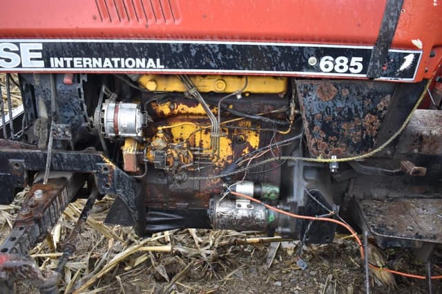Image of Case IH 685 equipment image 2