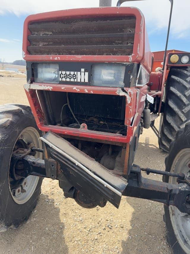Image of Case IH 685 equipment image 2