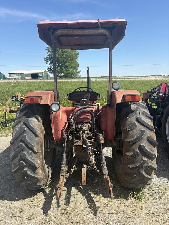 Image of Case IH 685 equipment image 1