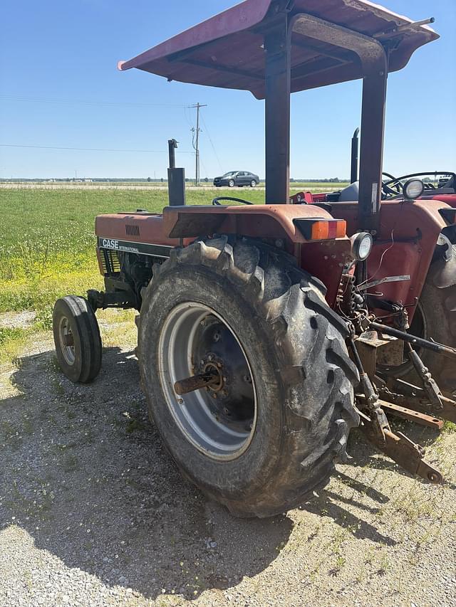 Image of Case IH 685 equipment image 2