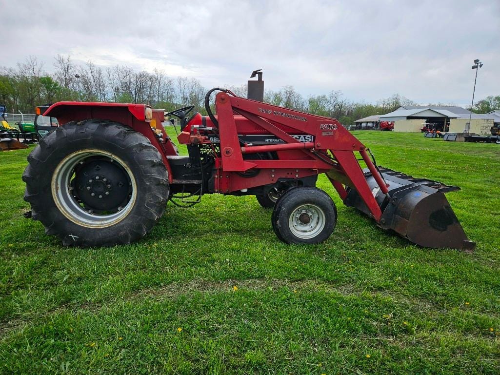 Main image Case IH 685