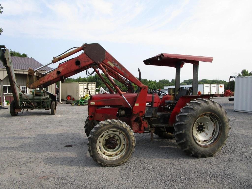 Main image Case IH 685