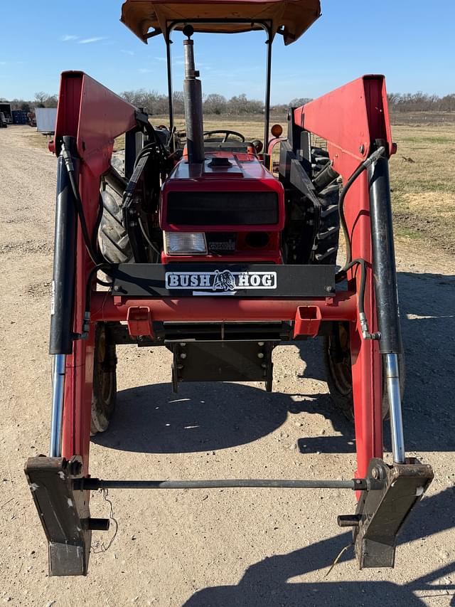 Image of Case IH 695 equipment image 3