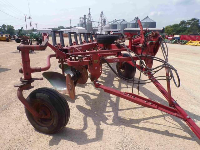 Image of Case IH 700 equipment image 2