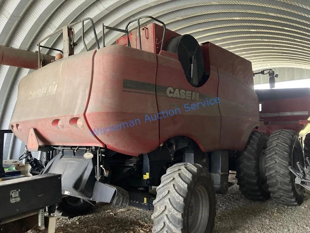 Case IH 7010 Combines Class 7 for Sale Tractor Zoom