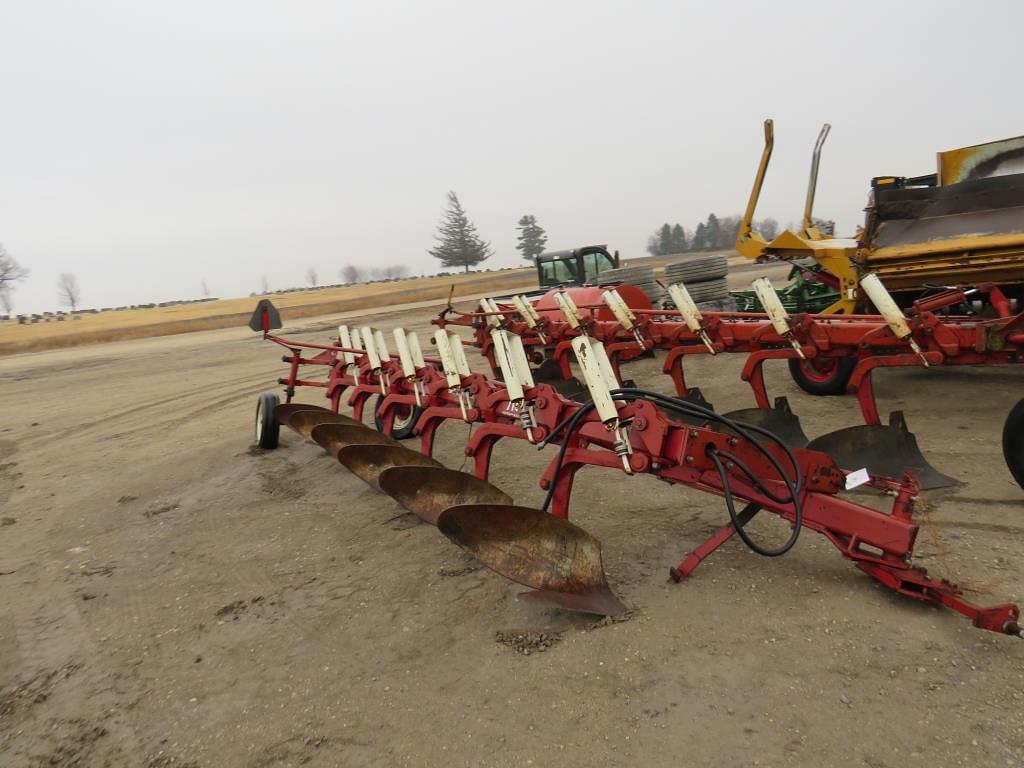 Image of Case IH 710 Image 1