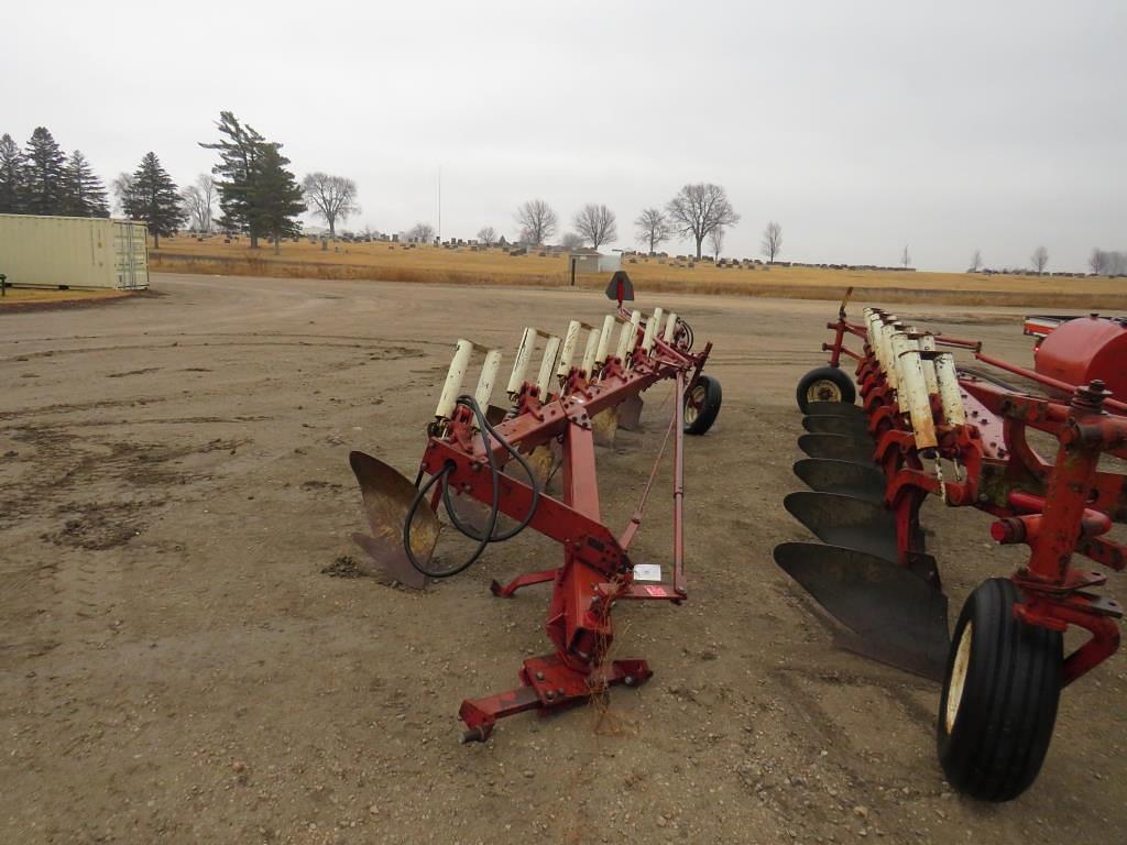 Image of Case IH 710 Image 0