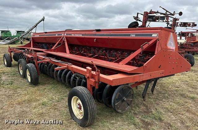 Image of Case IH 7100 equipment image 4