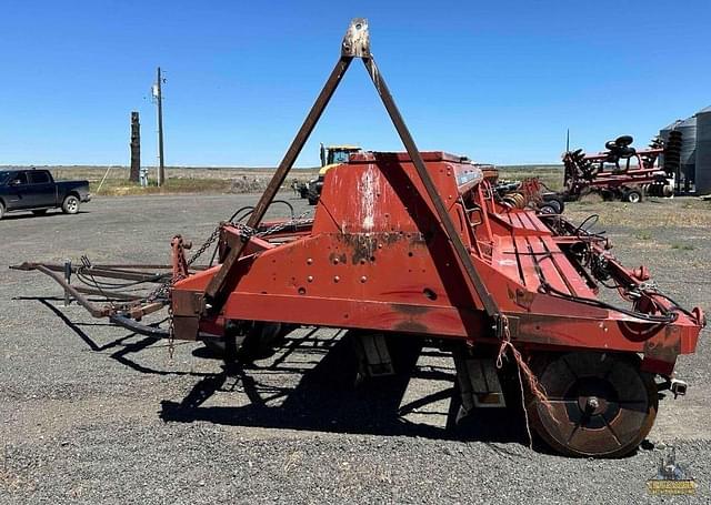 Image of Case IH 7100 equipment image 2