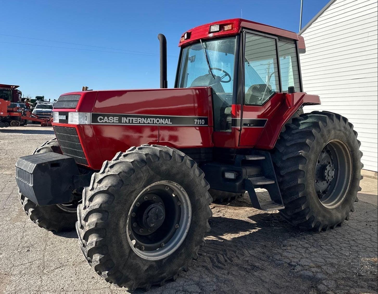 Main image Case IH 7110