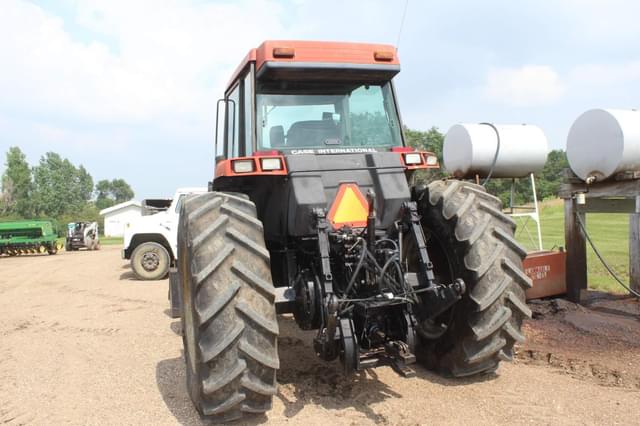 Image of Case IH 7110 equipment image 1