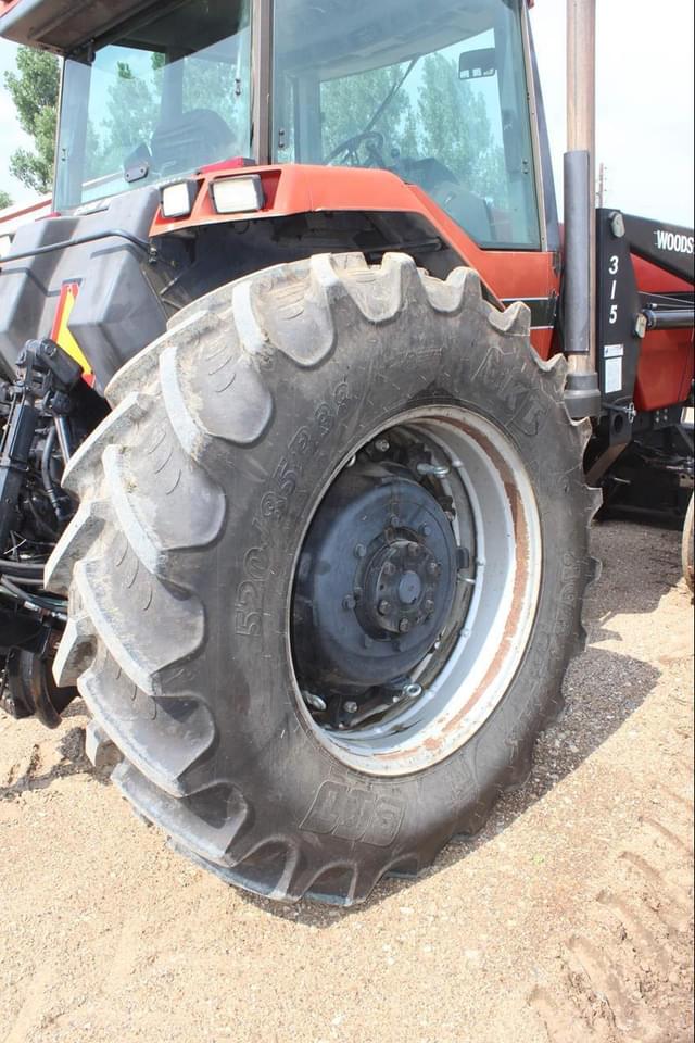 Image of Case IH 7110 equipment image 4