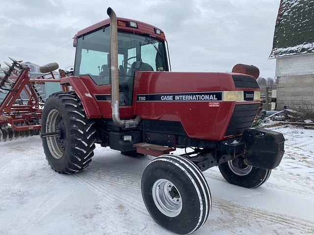 Image of Case IH 7110 equipment image 2